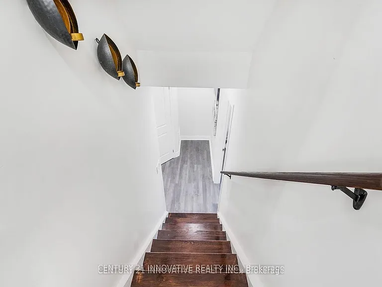 17 Chopin Ct — Photo 5