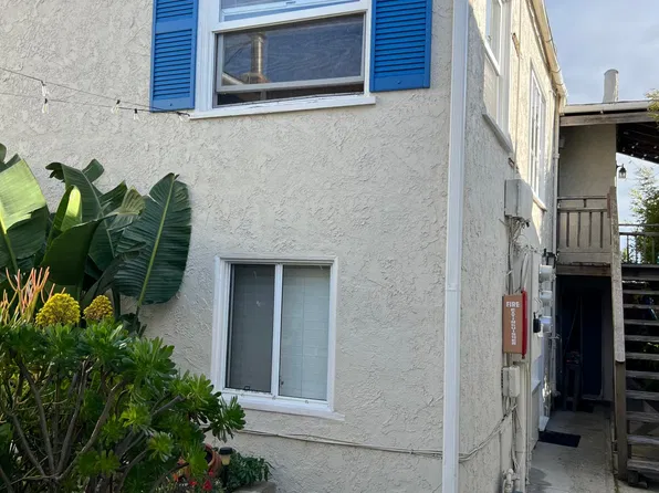 224 28th St #B, Manhattan Beach, CA 90266