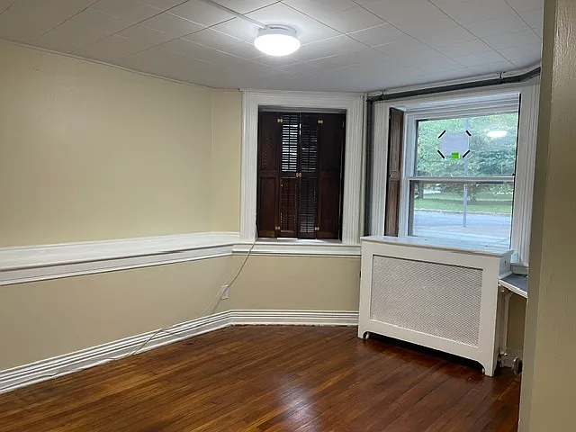 1 bed, 400 sqft, $1,000 — Photo 2