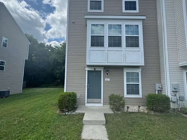 65 Private Ct — Photo 2