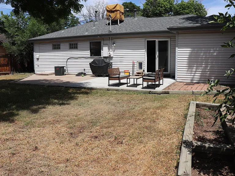 1655 S Newton St — Photo 5