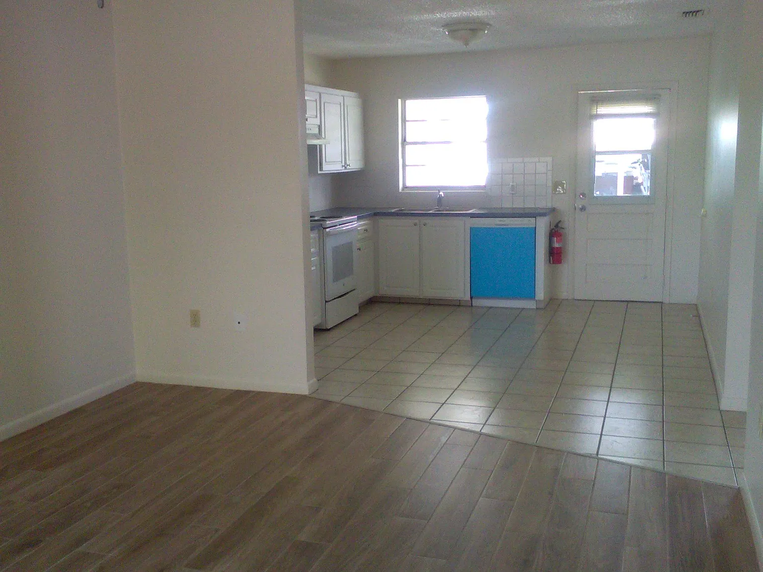 4 Whitner St — Photo 3