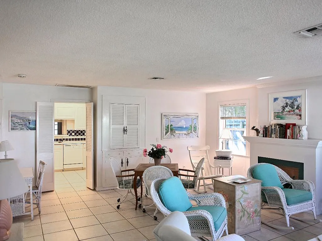 3 bed, 1666 sqft, $3,500 — Photo 2
