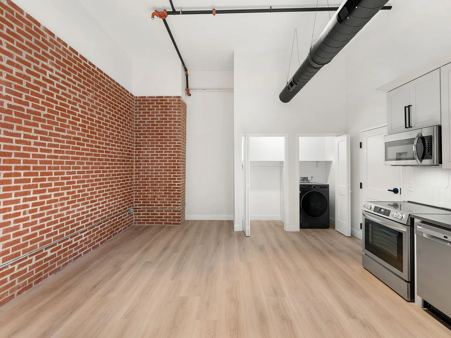 1 bed, 700 sqft, $2,000 — Photo 3