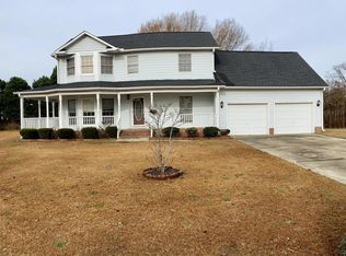 63 Elizabeth Ct, Spring Lake, NC 28390
