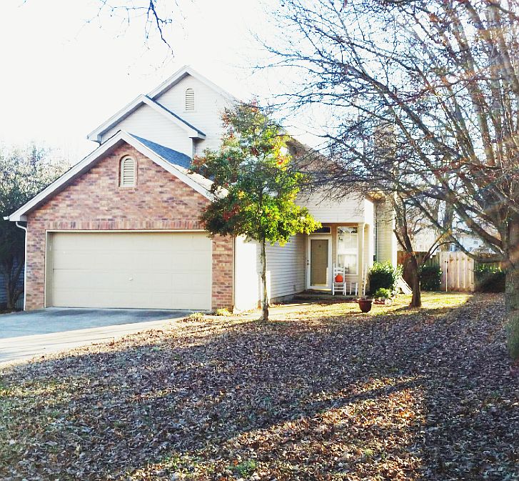 1st image of 104 Hunterwood Ct