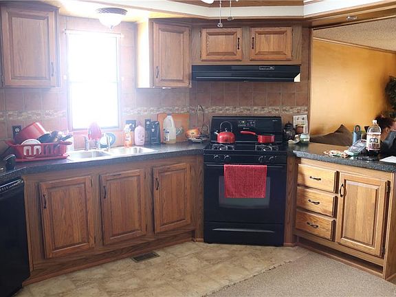 5th image of 22 Brookridge Dr