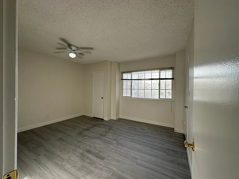 656 Lemar Park Dr #D — Photo 13