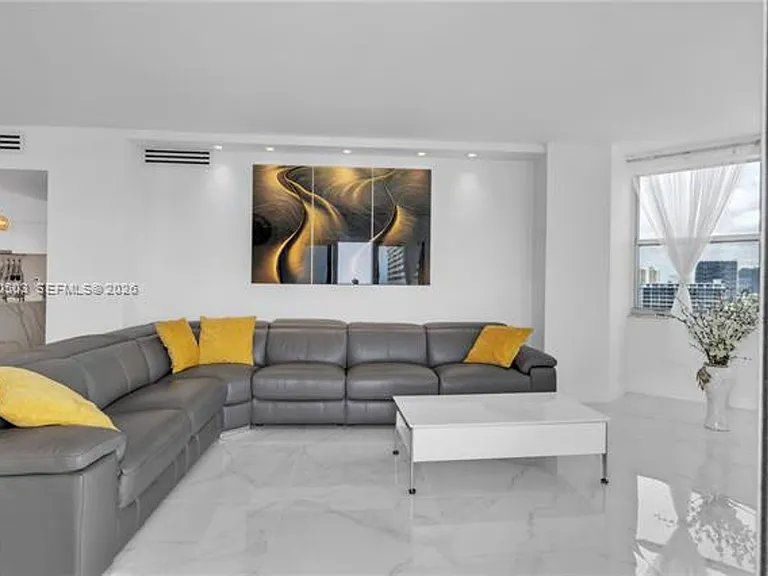 1965 S Ocean Dr #14F — Photo 3