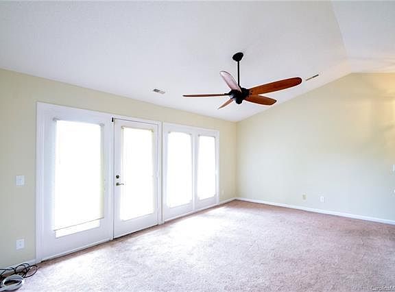 3rd image of 6164 Meadow Rose Ln