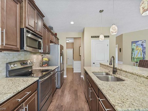 5th image of 13786 Glenbrook Dr