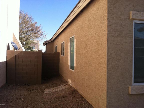 4th image of 1405 S Navajo Ln