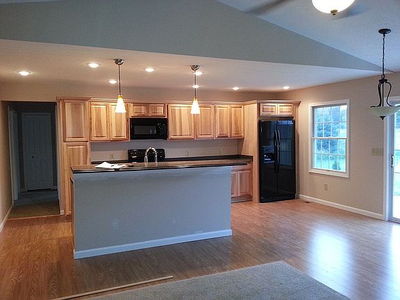 2nd image of 230 Forest Park Dr