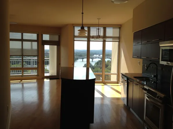 603 Davis St APT 813, Austin, TX 78701