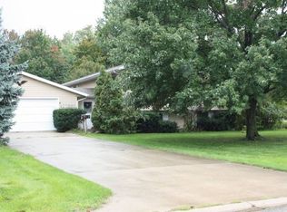 104 Lady Ln, Michigan City, IN 46360