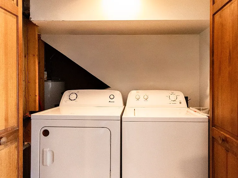 In-unit washer & dryer