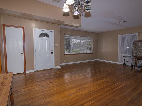 3rd image of 6615 Southbrook Dr