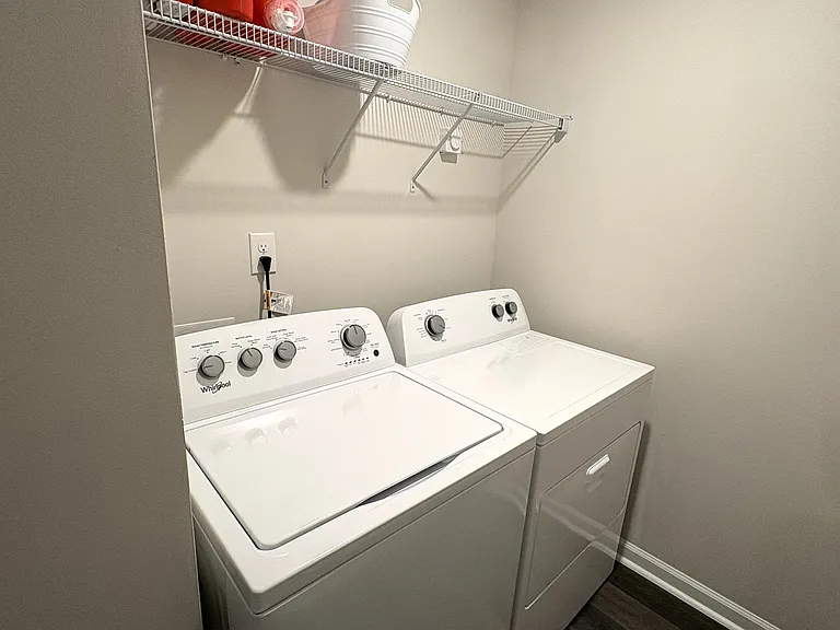917 Shipley Way SW — Photo 33