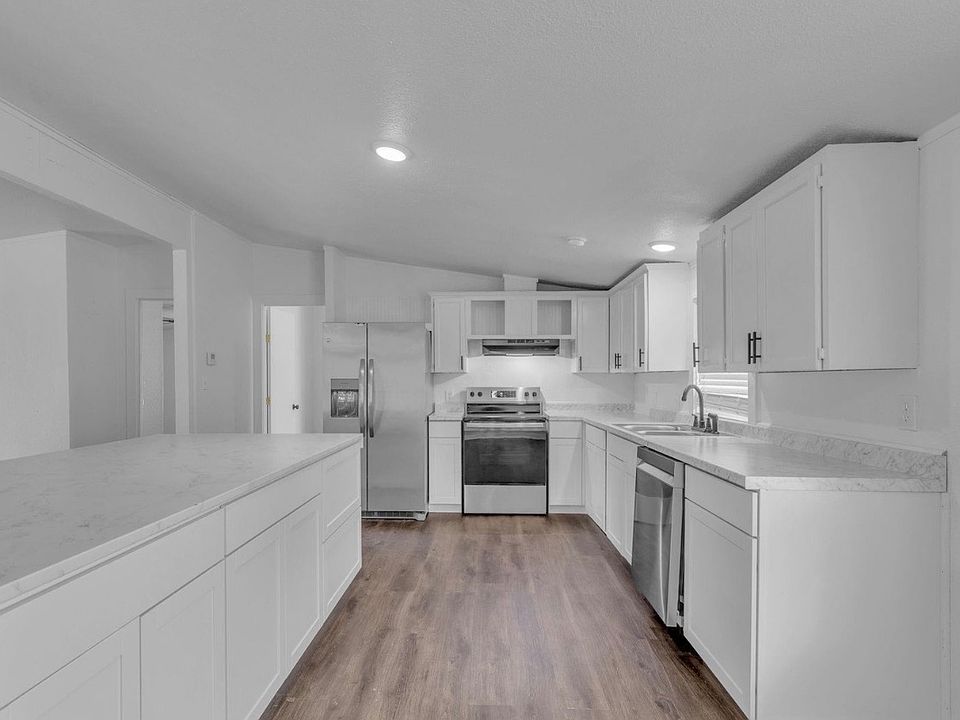 1st image of 431 N Hill Rd