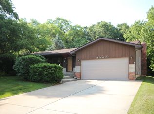 8965 Satelite Dr, White Lake, MI