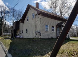 122 Spring St, Dexter, ME 04930