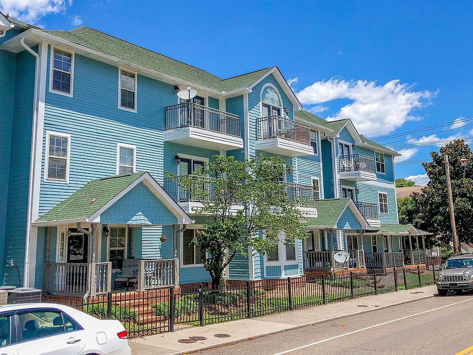1st image of 1632 Queen Anne Way