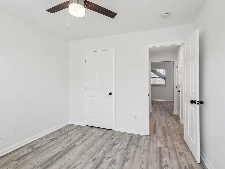 938 Brown Ave #103 — Photo 8