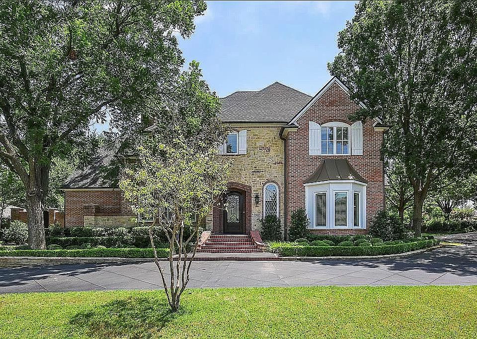 2nd image of 6706 Brookshire Dr
