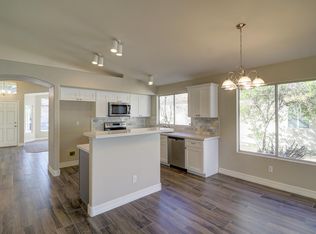911 N Longmore St, Chandler, AZ 85224