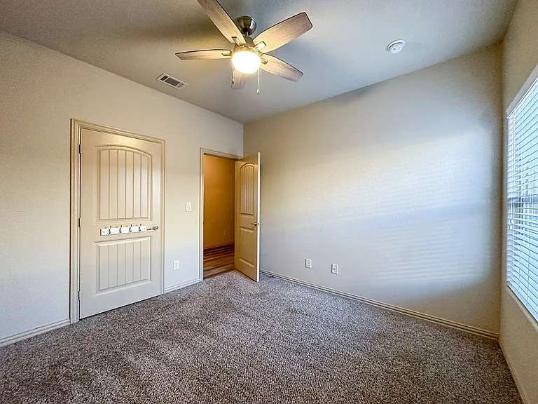 7206 Raphael St — Photo 10