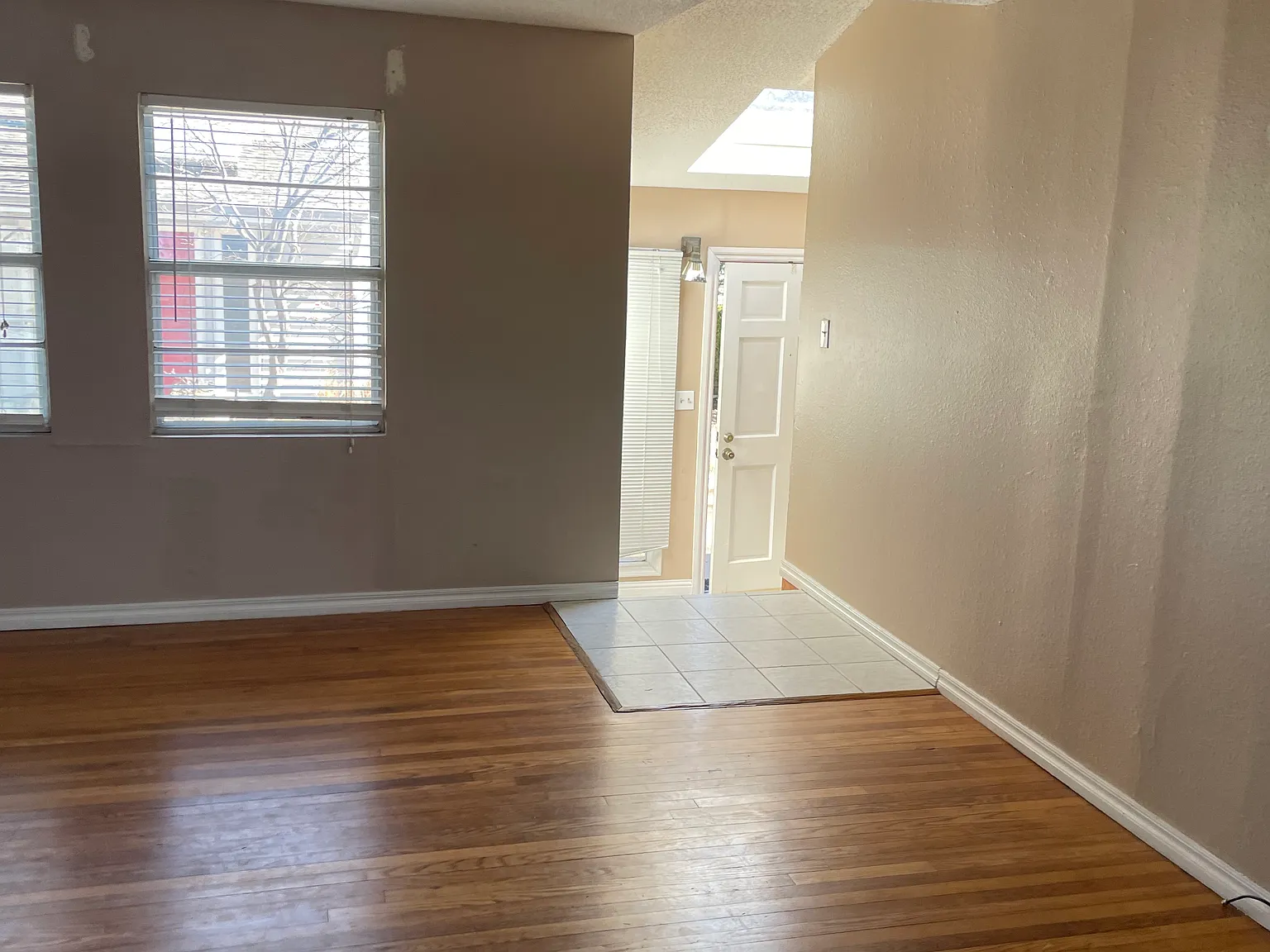 2 bed, 761 sqft, $1,195 — Photo 2