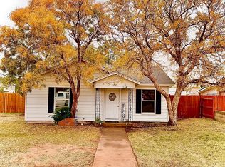 501 5th St, Stanton, TX 79782