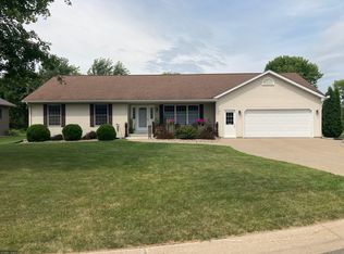 30 Garden Ct, Lake City, MN 55041