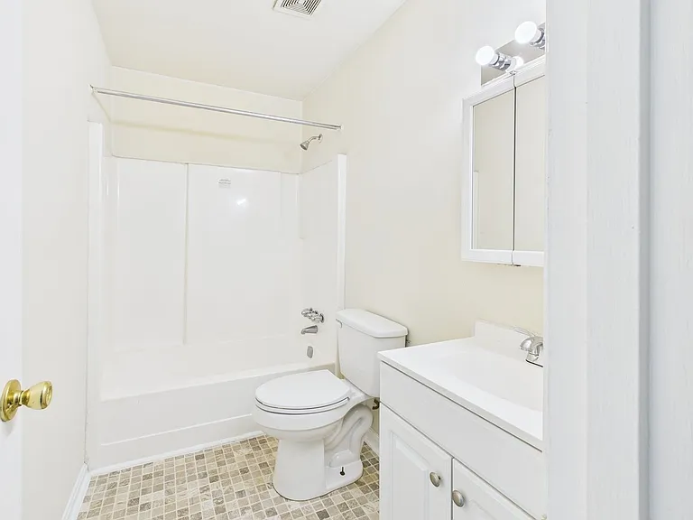 806 Arlington Rd #A — Photo 7