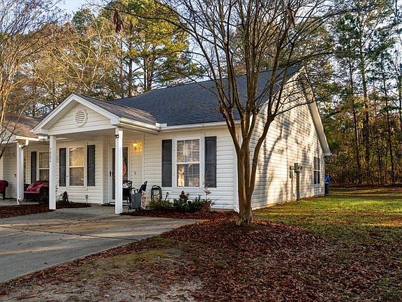 2nd image of 7882 Montview Rd