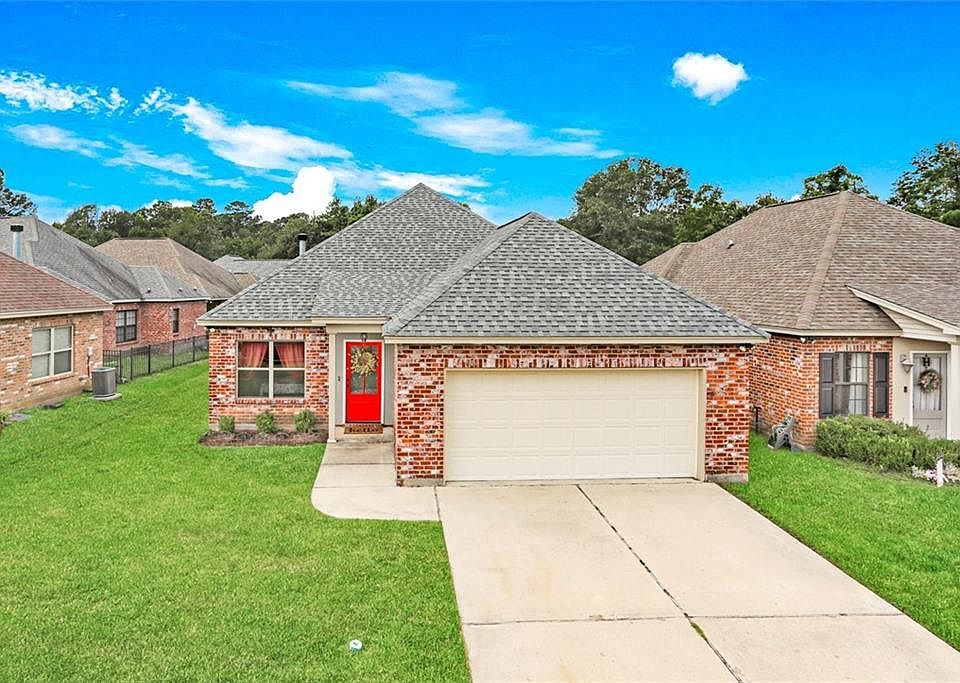 1st image of 124 Mirabeau Pl