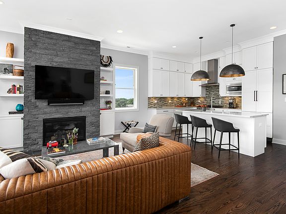 5th image of 4802 N Bell Ave #401