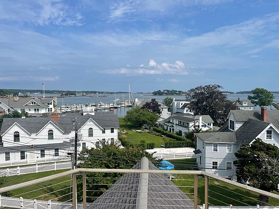 Pine Orchard yacht club