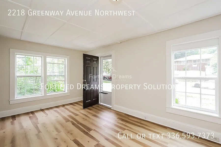 Spacious 4-Bedroom, 2-Bath Home with Character in Winston-Salem, NC — Photo 4