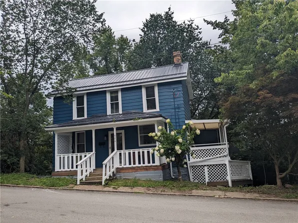626 Pitt St, Leechburg, PA 15656