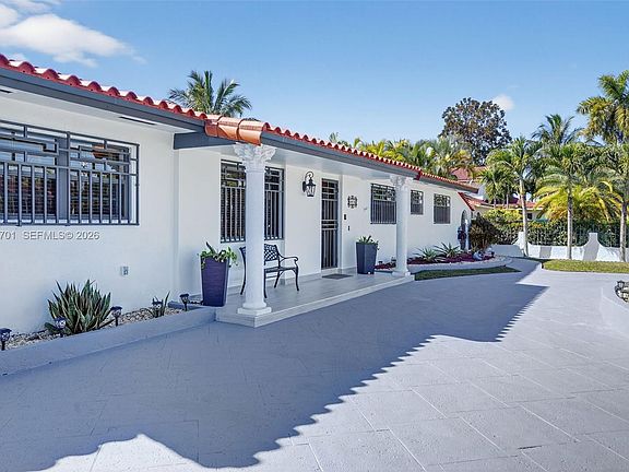 5th image of 9410 SW 42nd St