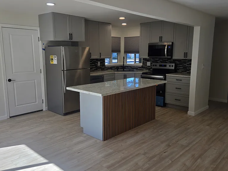 1531 Jacob Ave — Photo 12
