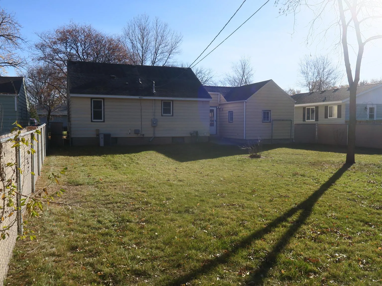 2 bed, 975 sqft, $1,575 — Photo 3