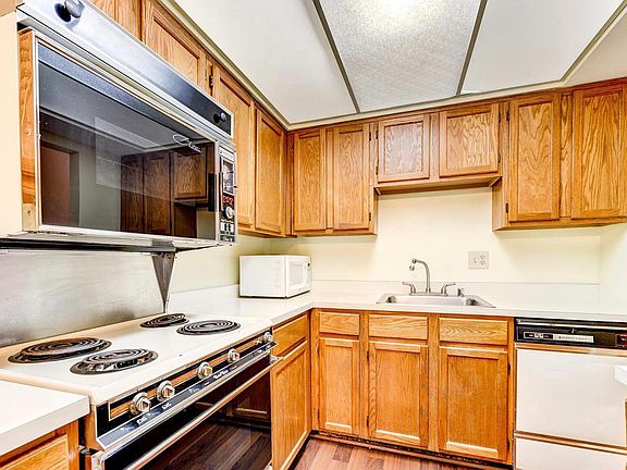 2nd image of 6050 California Cir APT 207