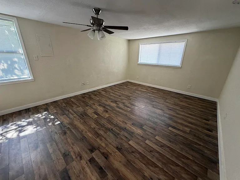 117 W Garden Dr — Photo 7