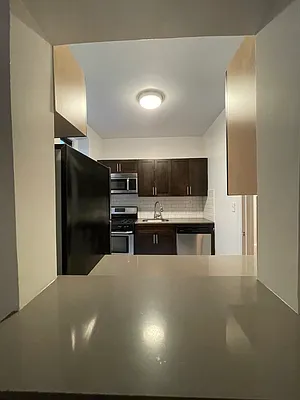 Rented by Hillel Realty Group | media 6