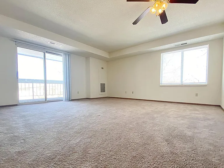 9741 Grand Ave S — Photo 32