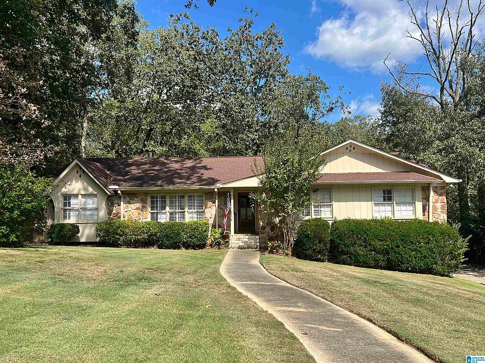 1st image of 2661 Foothills Dr