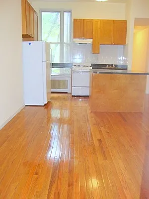 Rented by Uptown Flats LLC | media 9