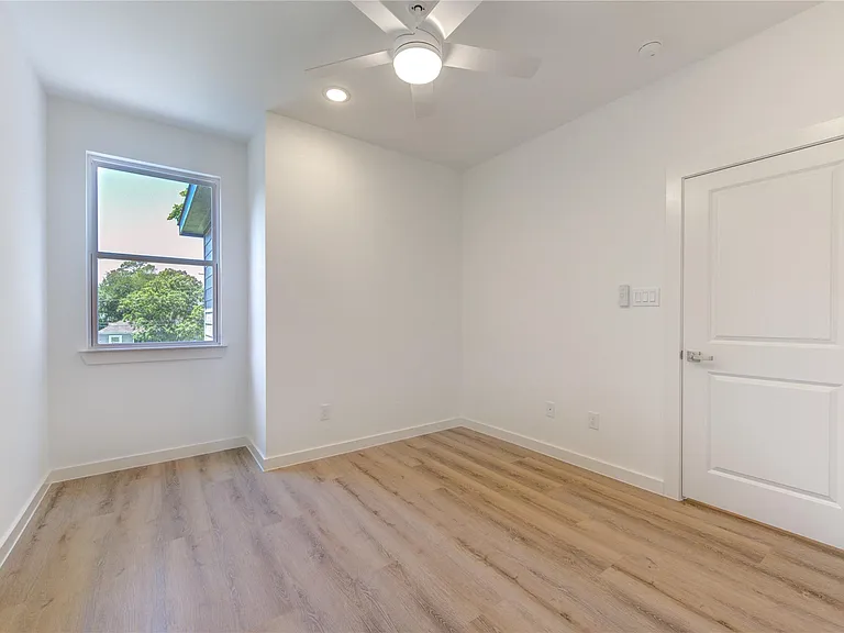 7120 Eastwood St #A — Photo 16